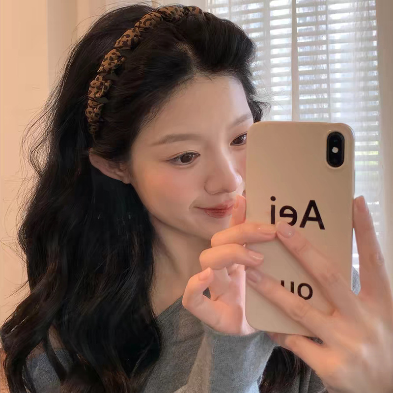 2026 New Korean Style Leopard Print Wavy Headband for Women, High Crown, Non-Slip, Fluffy Headband, Forehead Hair Accessory 2026 New Korean Style Leopard Print Wavy Headband for Women, High Crown, Non-Slip, Fluffy Headband, Forehead Hair Accessory