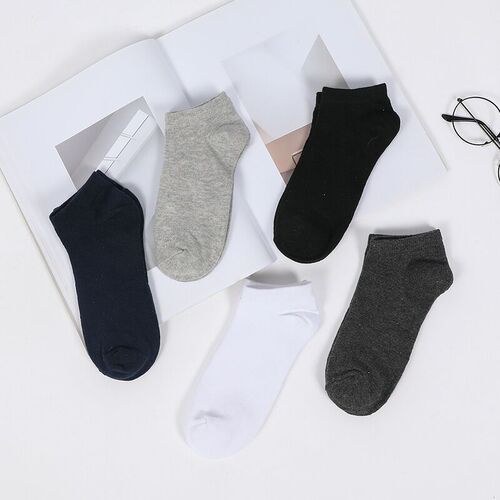 New solid color trendy socks for female couples European and American running sports socks ins socks for men mid-tube autumn and winter long tube