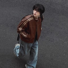美ラード風の皮の服の上着の男性の春秋のゆったりしている立襟の上着の韓国版の潮流の機関車の皮のジャケットの潮