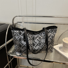 ���l�����L�������ذ�Ů��2025���¿�羳�ٴ�μ��������Ҹ�°�