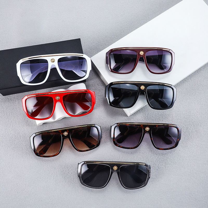 Dames zonnebril trendy grote modieuze designer zonnebrillen_voghion.com