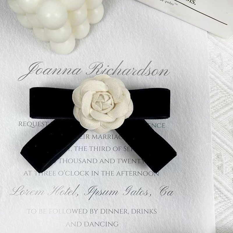 Spilla a forma di camelia con nastro, semplice decorazione vintage per colletto, accessorio a forma di fiocco, disponibile in magazzino._voghion.com