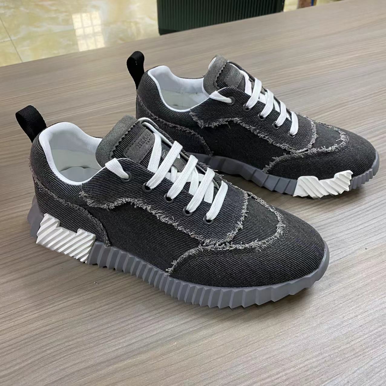 H brand 2025 new model washed denim lace-up casual white shoes, couple's running shoes, sports shoes, men's export model
