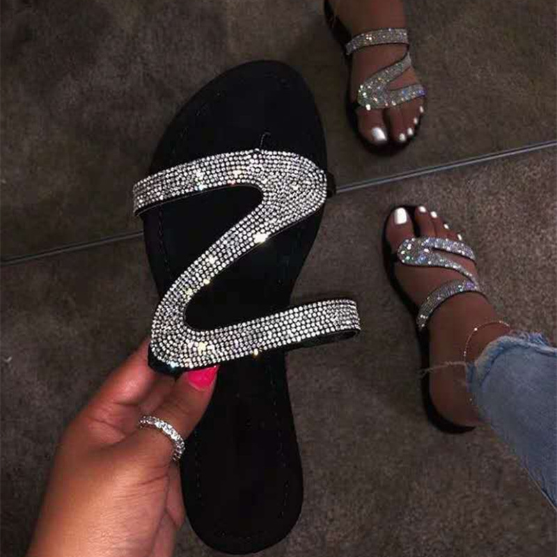 Amazon Large Size Women's Slippers, European and American Fashion Rhinestone Sandals, Comfortable Large Size Flat Sandals for Outdoor Wear Amazon Large Size Women's Slippers, European and American Fashion Rhinestone Sandals, Comfortable Large Size Flat Sandals for Outdoor Wear