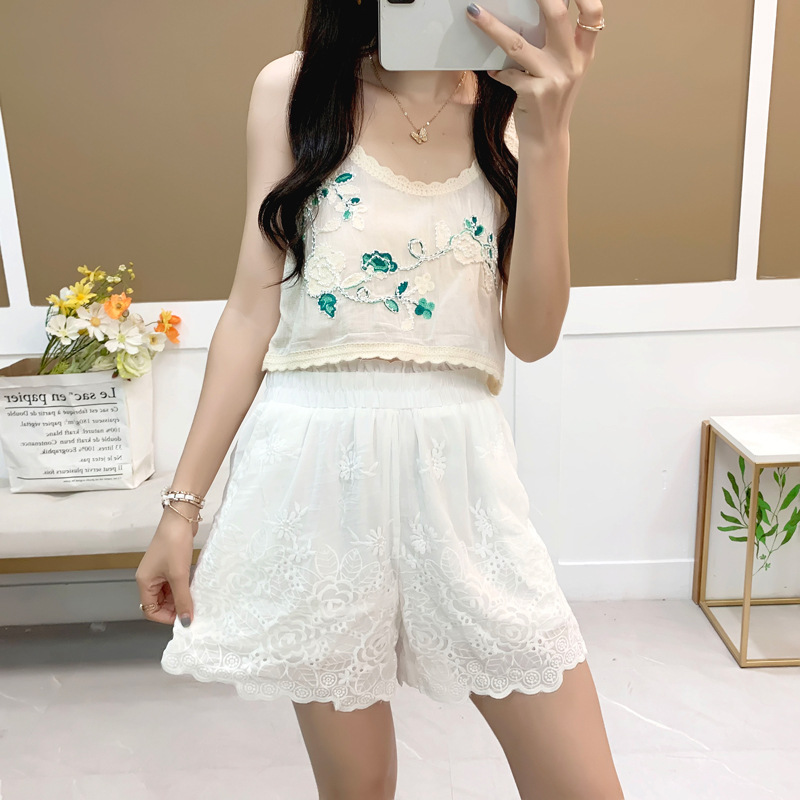 면 및 린넨 반바지 여성용 레이스 자수 레이스 와이드 레그 팬츠 2024 여름 새로운 탄성 허리 핫 팬츠 얇은 캐주얼 바지