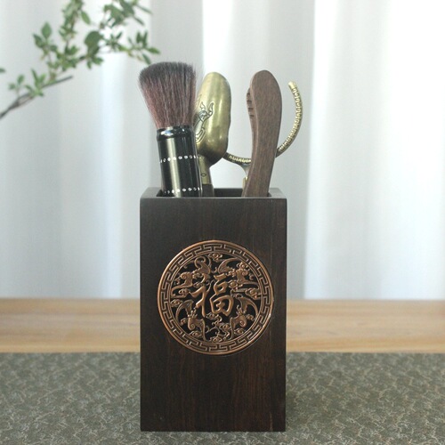 Black Ebony Tea Ceremony Six Gentlemen Set: Solid Wood Chinese-Style Kung Fu Tea Utensils, Including Tea Tray, Tea Accessories, Tea Clip, Tea Needle, and Tea Spoon.