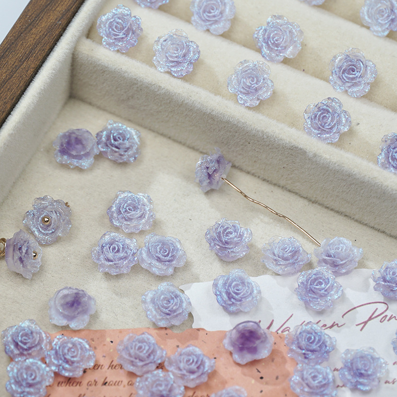 穴のない細いキラキラの柔らかいゴムの花の光はバラの花の片面の彫刻のdiyの手作りの数珠のネイルの携帯電話のケースの材料を変えます。