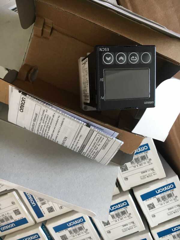 Thermostat E5Cn-Q2Mt-500/R2Mt-500/R2T/Q2T/E5Cz-Q2Mt/R2Mt/R2Ml