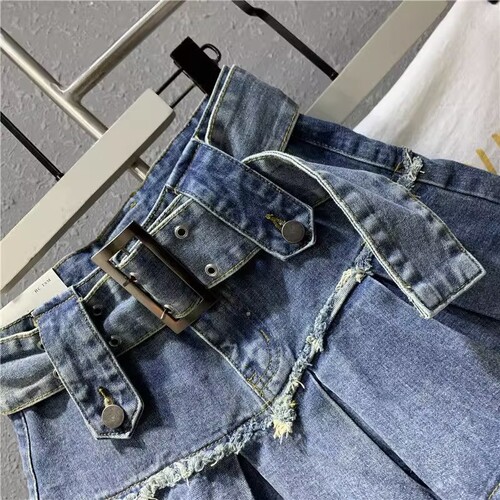 Retro Light Blue Sweet and Spicy Pleated Denim Skirt for Summer 2025, Small Figure Slimming Half-Body Skirt