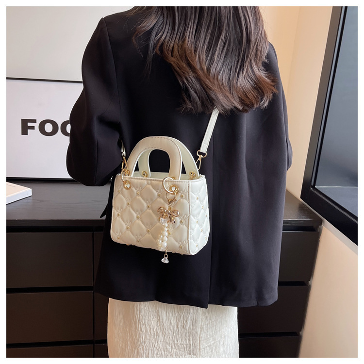 Borsa piccola strutturata di fascia alta per le donne Estate 2023 Nuova nicchia Rombo Piccola borsa quadrata borsa a tracolla popolare da donna in stile caldo_voghion.com