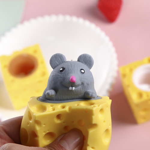 Creative stress-relief cute cheese mouse cup, squeeze fun pranks squirrel cup, stress relief and venting ball, prank toy