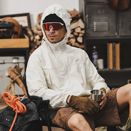 男式休闲裤;男式T恤;男式牛仔裤