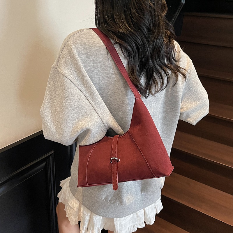Bolsos de seda de alta calidad para mujeres otoño y invierno 2025 nuevos bolsos de bolsillo de viajes retro, bolsos de hombro de moda universal