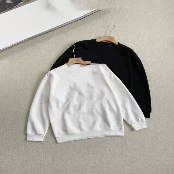 70634 New hooded sweatshirt
