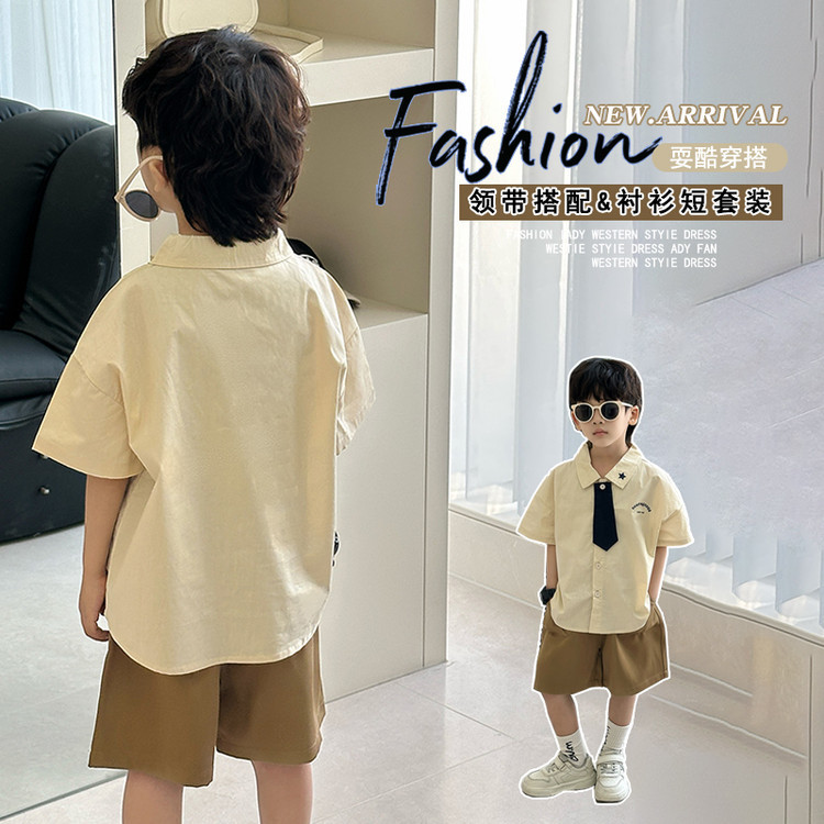 8173 Traje de camisa para niños Verano para niños Manga corta 2025 Nuevo estilo estilo universitario Ropa de verano delgada para bebés