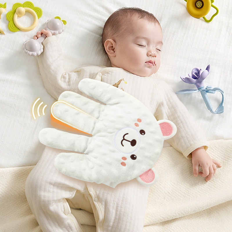 赤ちゃんが電動の手のひらをなだめて米袋の赤ちゃんがびっくりしないようにして、大きな手のひらをなだめて寝ている神器をたたいてもいいです。|undefined