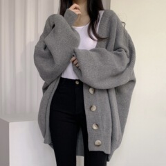 韓国のchi秋冬カジュアルな怠惰なvネックの単列ボタンのゆったりとしたランタンの袖のメリヤスのカーディガンのセーターのコートの女性