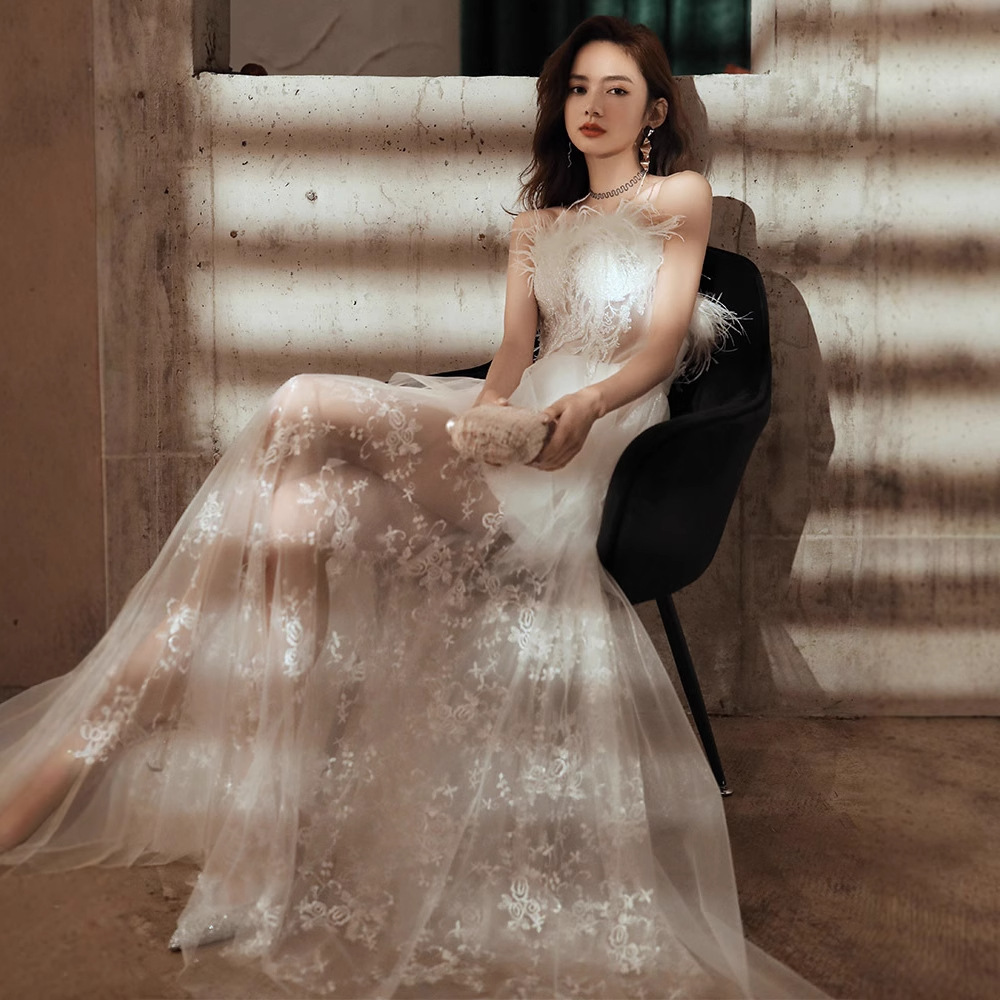 Vestido de noche para mujer 2025 verano nuevo estilo de hada, elegante vestido de fiesta de cumpleaños, estilo francés Hepburn con plumas, vestido de graduación.