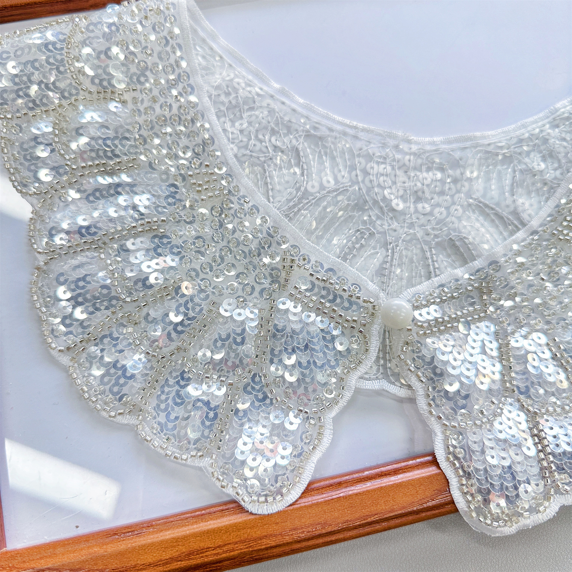 Venta caliente nuevo estilo dulce blanco lentejuelas encaje collar falso estilo coreano vestido exterior decorativo chal fábrica al por mayor