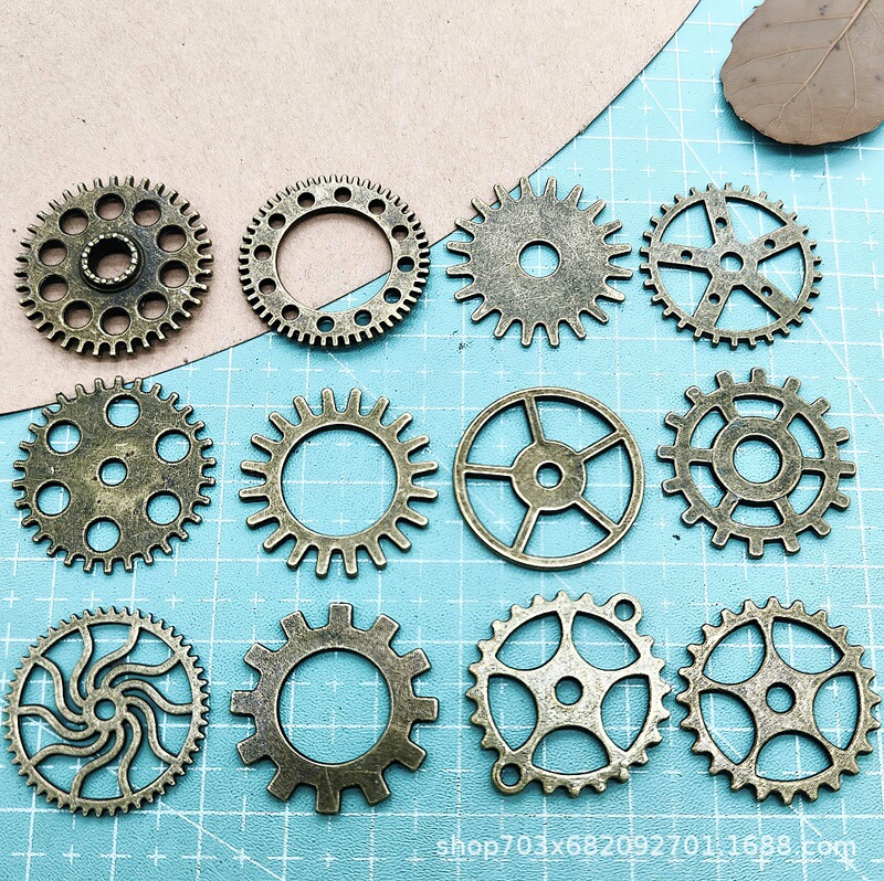 Retro alloy gear DIY jewelry accessories, steampunk mechanical style, hollow pendant, handmade materials, 25-28mm Retro alloy gear DIY jewelry accessories, steampunk mechanical style, hollow pendant, handmade materials, 25-28mm