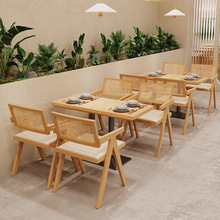 港式简约餐店实木桌椅组合休闲主题餐厅椅子料理店靠墙卡座沙发