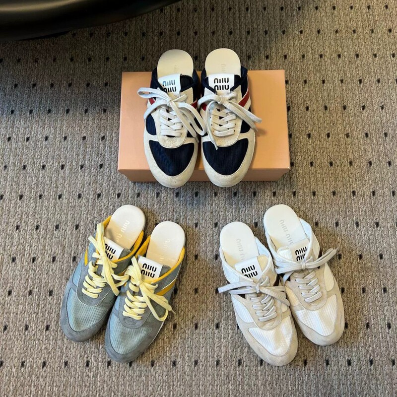 2026 Spring/Summer Miu* Brand Closed-Toe Half-Slip Women's Genuine Leather Lace-Up Casual German Training Shoes Retro Color-Blocked Slippers Forrest Gump Shoes