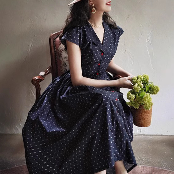 French Retro V-Neck Classic Polka Dot Dress, Contrasting Belt, Hepburn Style High-Waisted A-Line Skirt