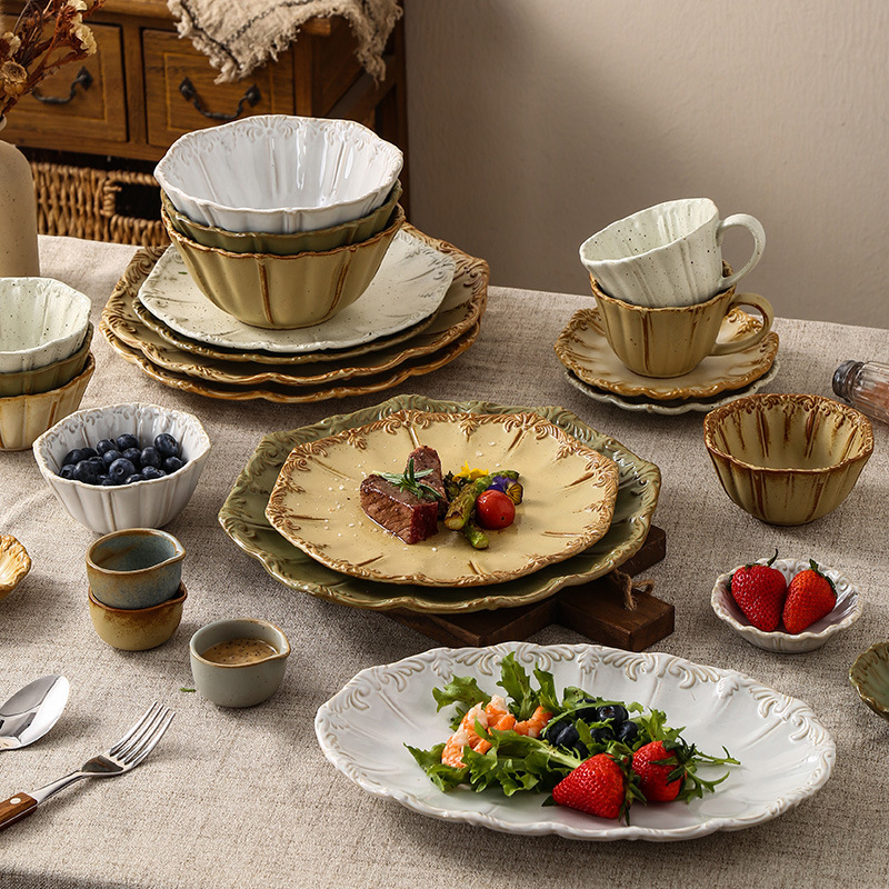 European Retro Relief Palace Style Ceramic Dinner Plate Coffee Cup Bowl Western Dinner Plate Set Home Restaurant Ceramic Manufacturer European Retro Relief Palace Style Ceramic Dinner Plate Coffee Cup Bowl Western Dinner Plate Set Home Restaurant Ceramic Manufacturer