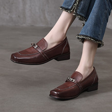 �^���RƤ����2026��С���^����Ь��Ƥһ�_�ŕr�Б���ŮЬ͸���Ь