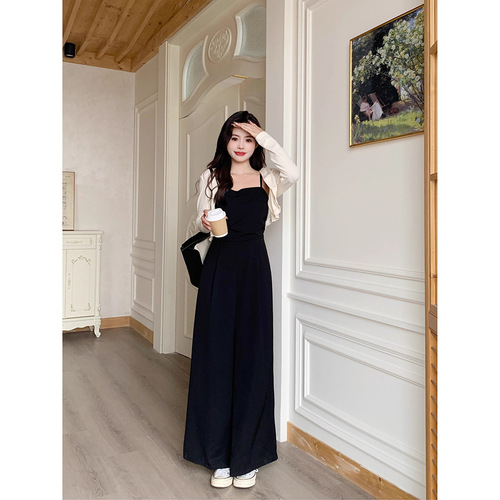 Improved model. Please look at the real Hepburn style high-end suit before placing an order. Summer new style, waist waist, and slimming.