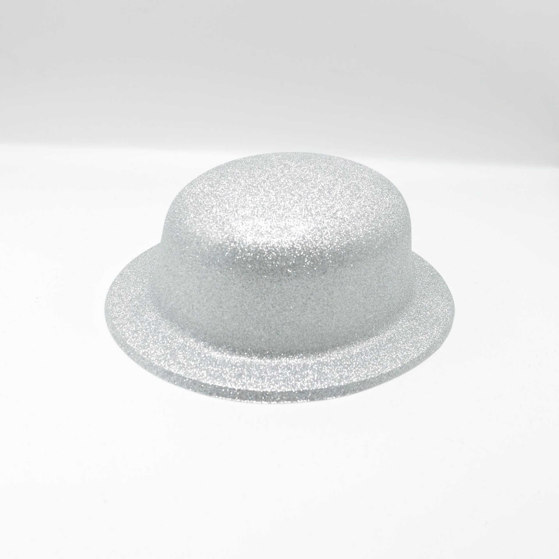 Ventas transfronterizas de festividades, sombreros de fiesta, rendimiento, props, sombreros de plástico, sombreros de tela, fábrica de venta directa, desfile PV