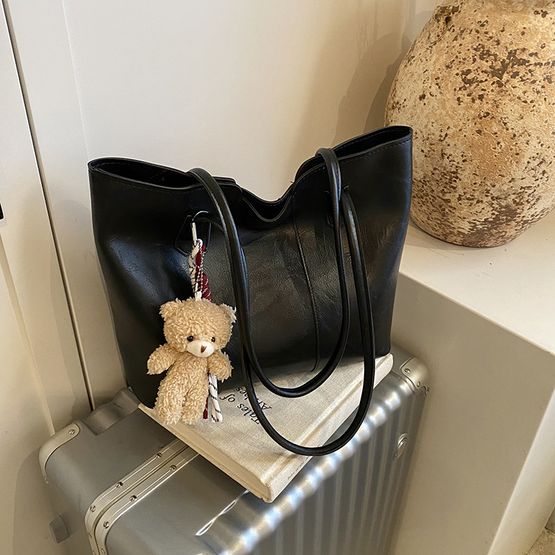 Bolso de trabajo de alto nivel, invierno 2024 nuevo estilo versátil bolso de hombro bajo la axila, bolso popular de este año