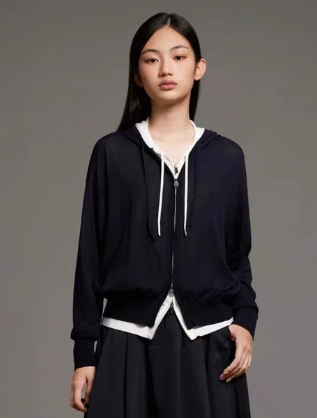 New Summer Women's Outdoor Casual Windproof Linen-Silk Sunscreen Jacket, Breathable and Comfortable Hooded Skin Coat