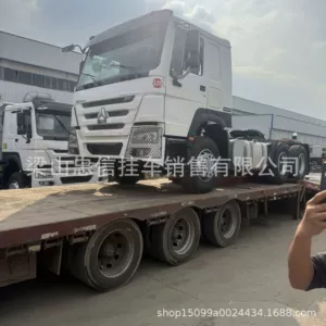Sinotruk Howo 6*4 dartıcı başlığı, iki oxlu, 380 at gücündə dartıcı yük maşını