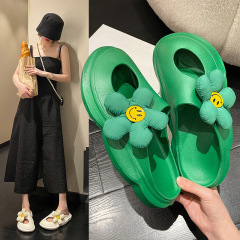 Summer Flower Slippers for Women, Anti-Slip Thick Bottom Sandals with Footprint Feeling, Design Home Fashion Holes Slippers Wholesale 