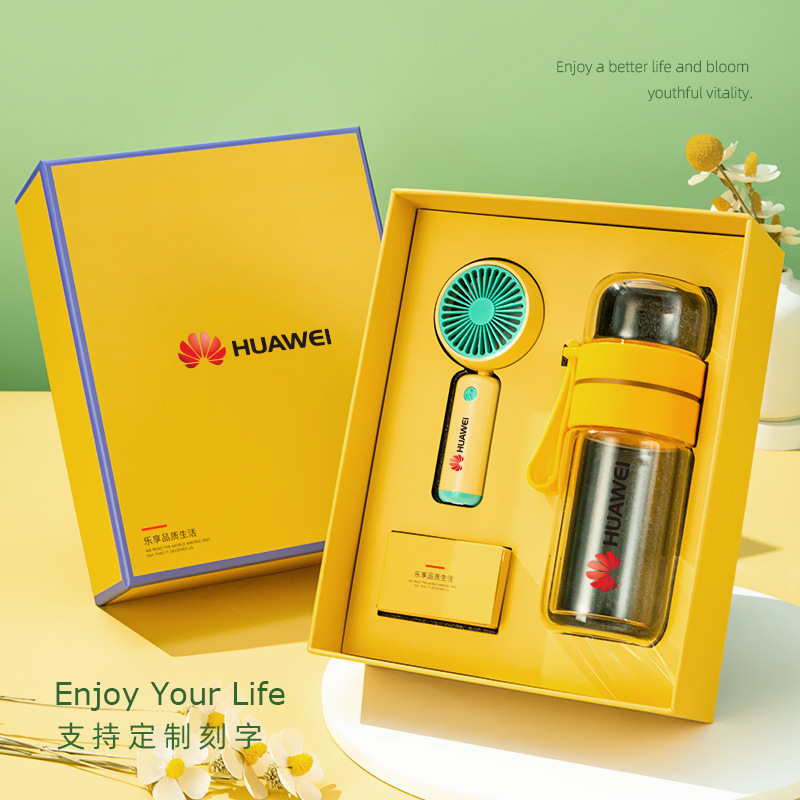 Taza de agua de verano pequeño conjunto de ventilador de apertura práctica regalos personalizados al por mayor regalos de mano de personal cliente