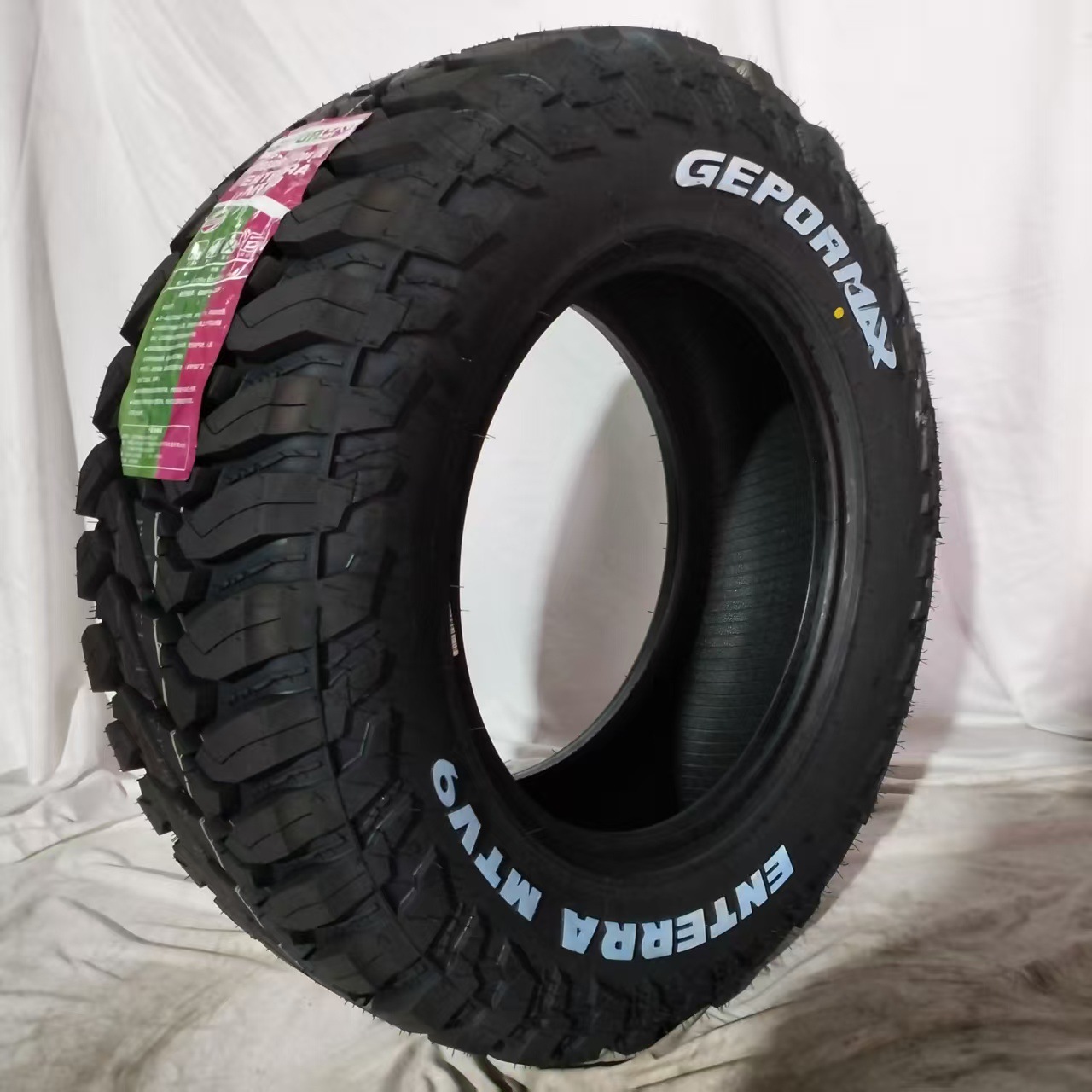 Car Tire Model Lt265/65R17, Brand New Genuine Product, Wear-Resistant, Durable, and Durable in Terms of Performance