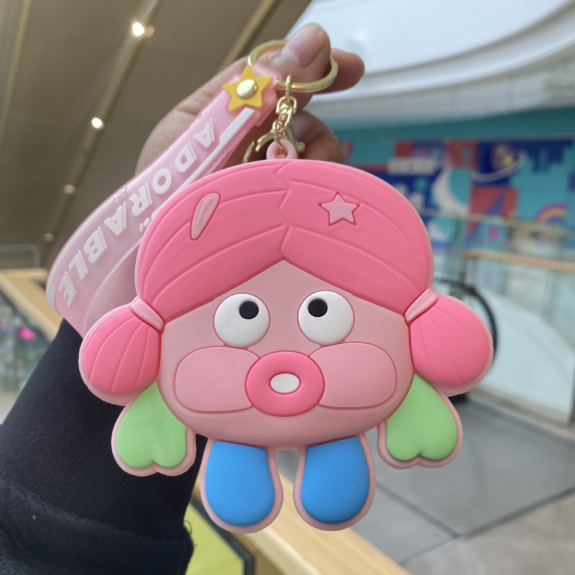 Sanfu fea muñeca moneda monedero llavero pegamento suave lindo colgante extraño chica llavero Accesorios al por mayor