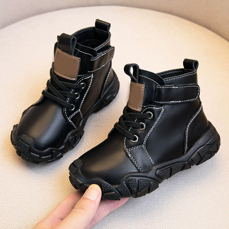 Ботинки для мальчиков, осень-зима 2025, новый стиль, детские короткие ботинки из натуральной кожи с бархатом, детская хлопковая обувь, зимние сапоги для девочек на мягкой подошве