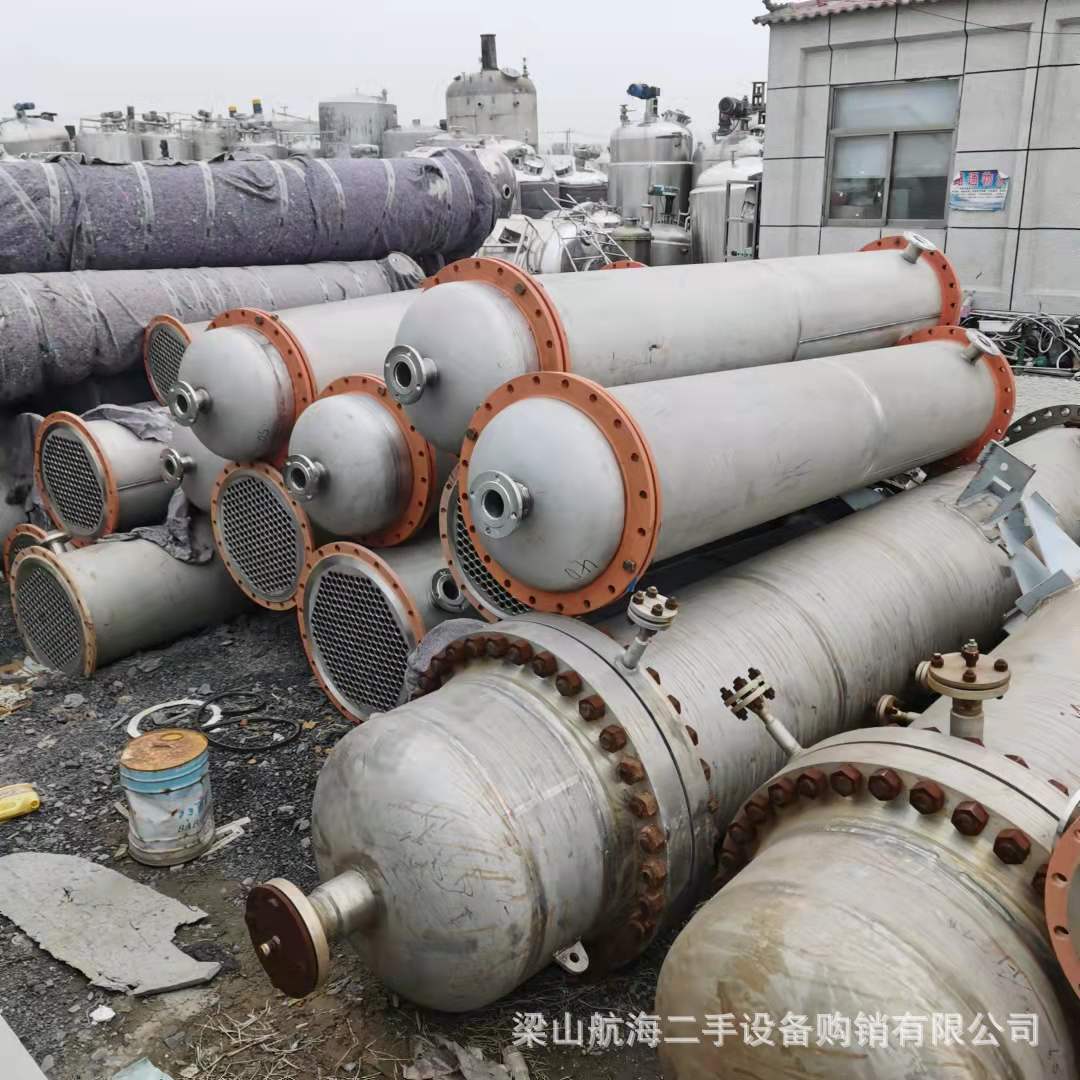 出售二手冷凝器不锈钢列管冷凝器石墨冷凝器强制循环挥发器换热器