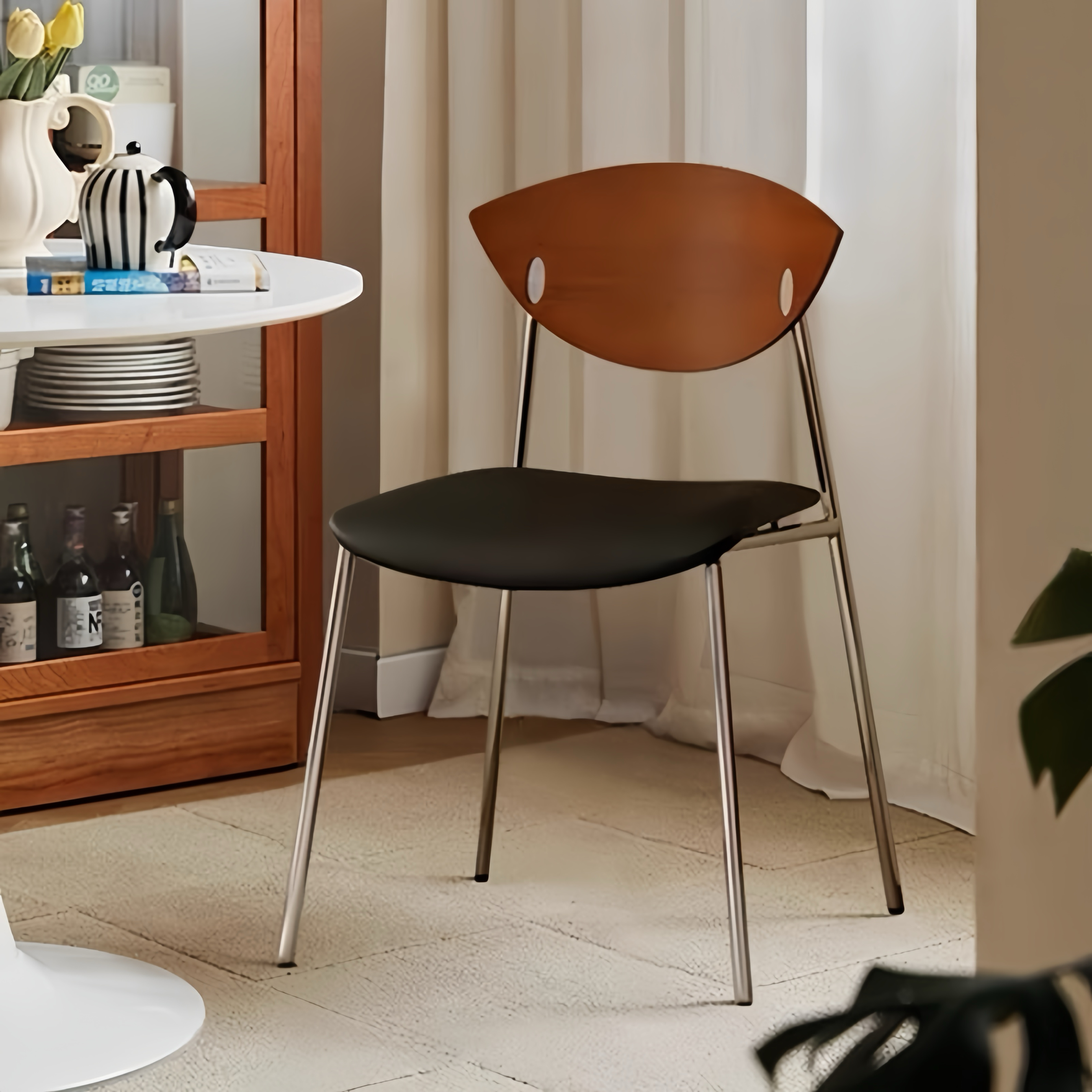 Medieval Solid Wood Home Dining Chair Light Luxury Bird Chair Leisure Cafe Dining Table Chair Designer Iron Back Chair