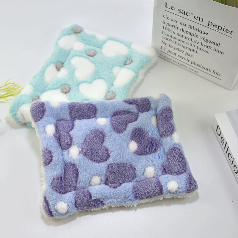 Коврик для домашних животных Флис Ягненка Ватный коврик Хлопковое гнездо Кролик Гнездо Тоторо Хомяк Голландская свинья Утолщенный теплый коврик для гнезда Кролик Клетка Коврик