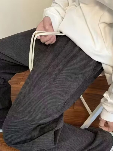 Hong Kong-style corduroy pants for men: trendy autumn Instagram-inspired loose-fit, straight-leg, wide-leg sweatpants—versatile casual long trousers