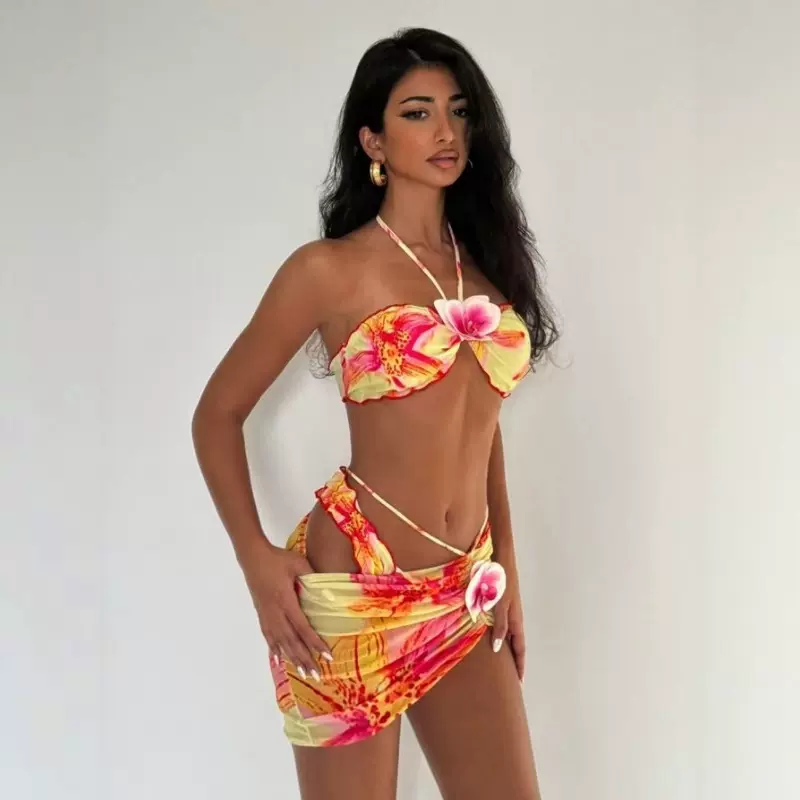 欧美度假风印花露背挂脖包臀比基尼2025新款跨境欧美风三件套泳装