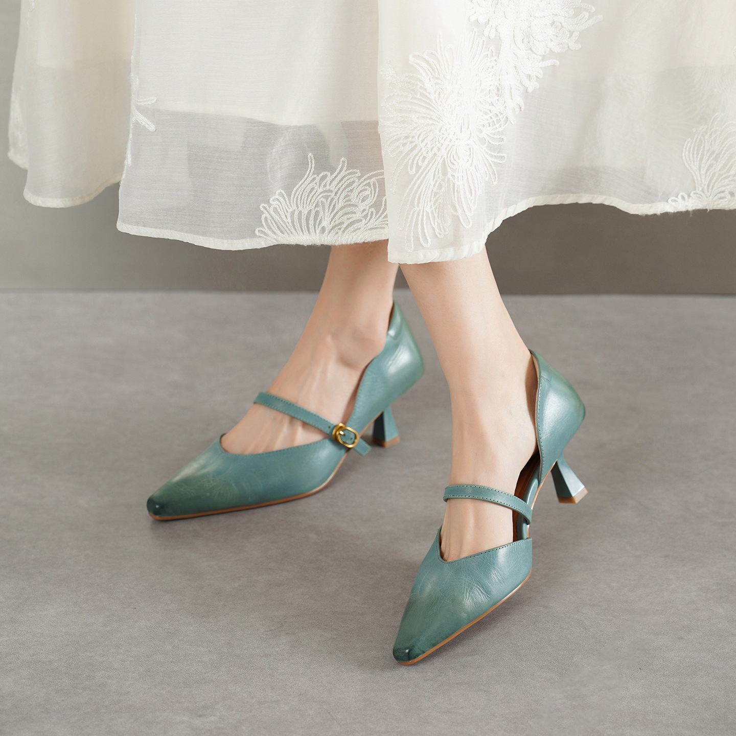 Sandal cao gót nữ quai ngang mũi nhọn da bò cổ điển gót 9 cm — đen