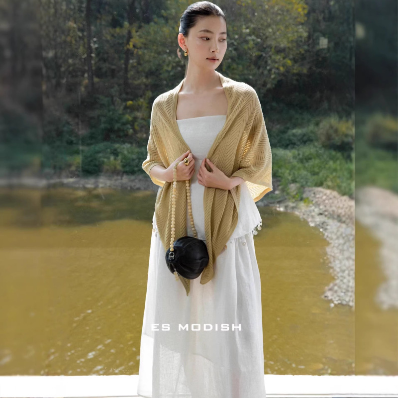 Es Modish Spring New Arrivals: Lazy-Style Triangular Shawl-Style Knitwear, Fashionable Short Hollow-Out Cardigan Outerwear
