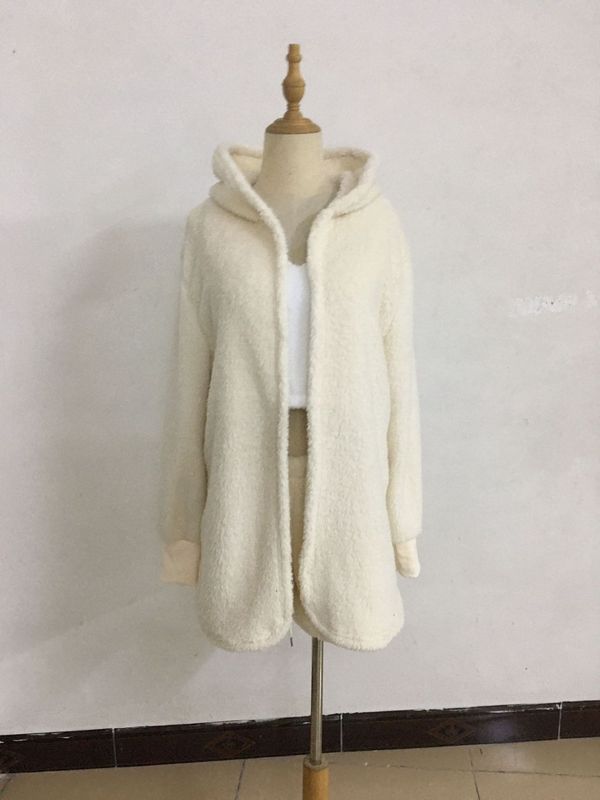 国境を越えた女装欧米の冬のぬいぐるみの家の服のカジュアルな3セットのパジャマの長袖のへそのベストの半ズボンのスーツ|undefined