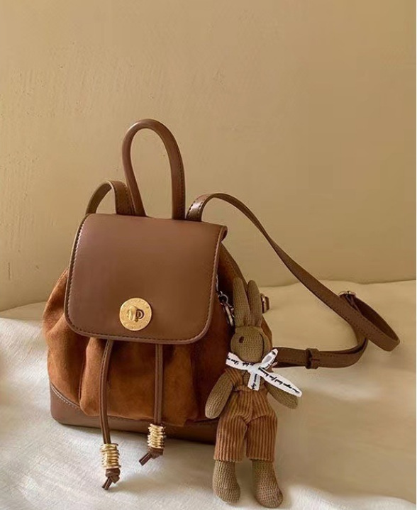 2023 otoño e invierno nuevo casual de alta calidad gamuza Mochila De Cuero pequeña mochila versátil salida pequeña mochila