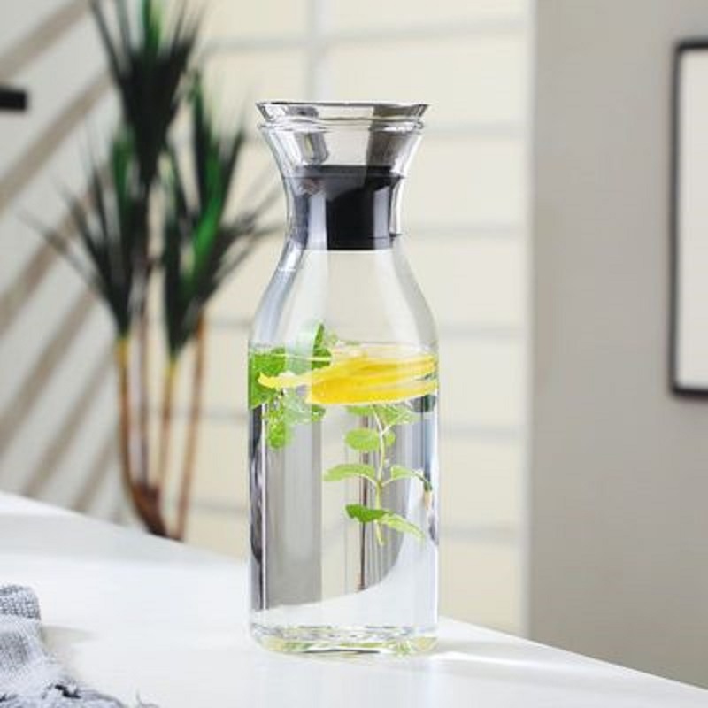 Los fabricantes suministran estilo danés SOLO botella de agua fría vidrio borosilicato resistente al calor botella de agua fría multi-Especificación