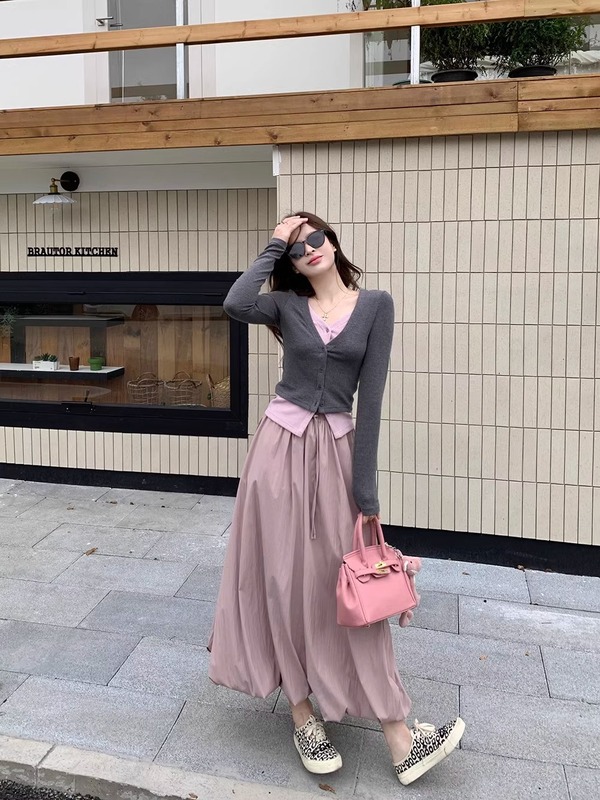 温柔风套装女秋季甜辣假两件撞色短款针织衫上衣花苞半身裙两件套|undefined